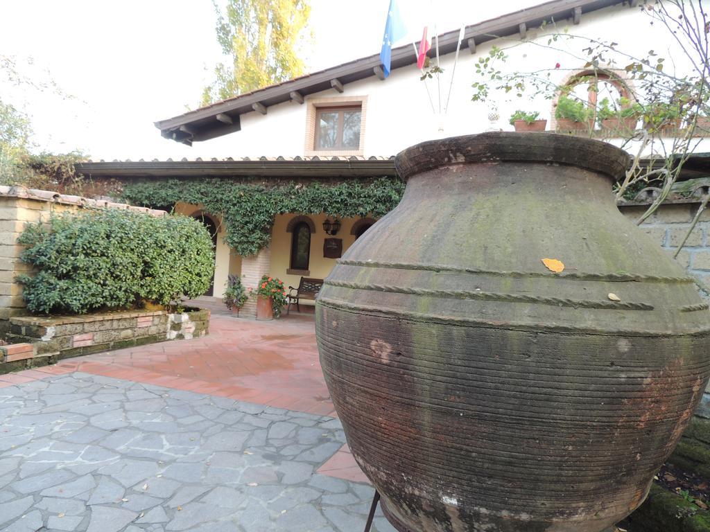הוילה אנגוילרה סבציה Country Relais I Due Laghi מראה חיצוני תמונה