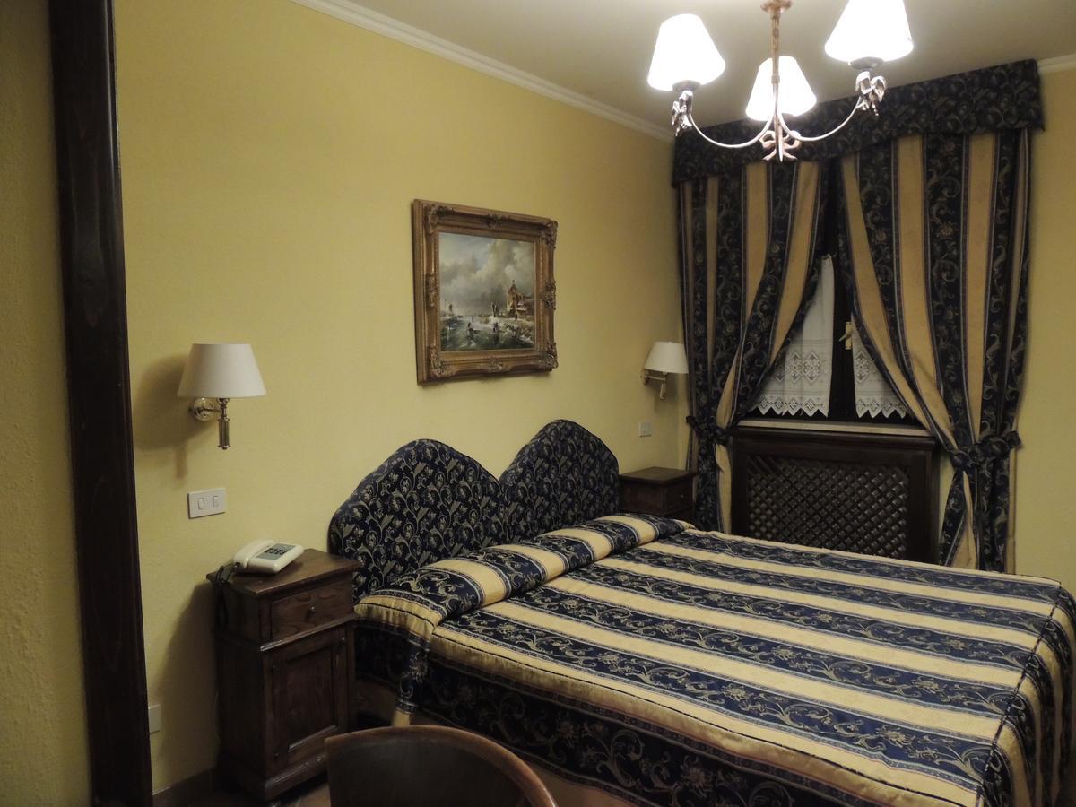 הוילה אנגוילרה סבציה Country Relais I Due Laghi מראה חיצוני תמונה