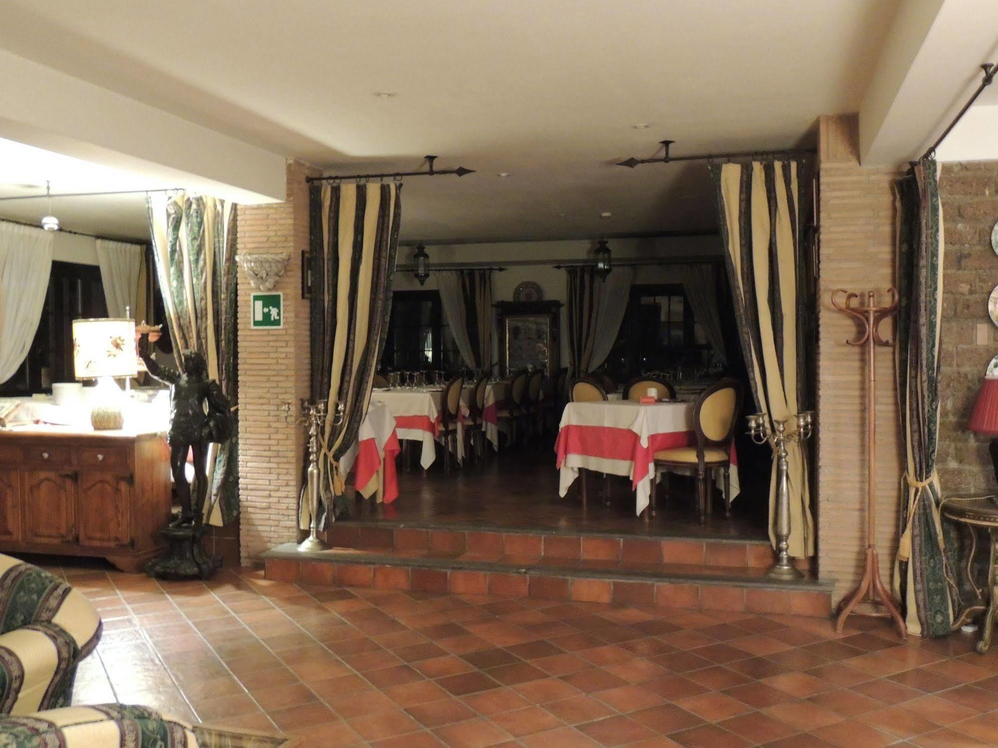 הוילה אנגוילרה סבציה Country Relais I Due Laghi מראה חיצוני תמונה