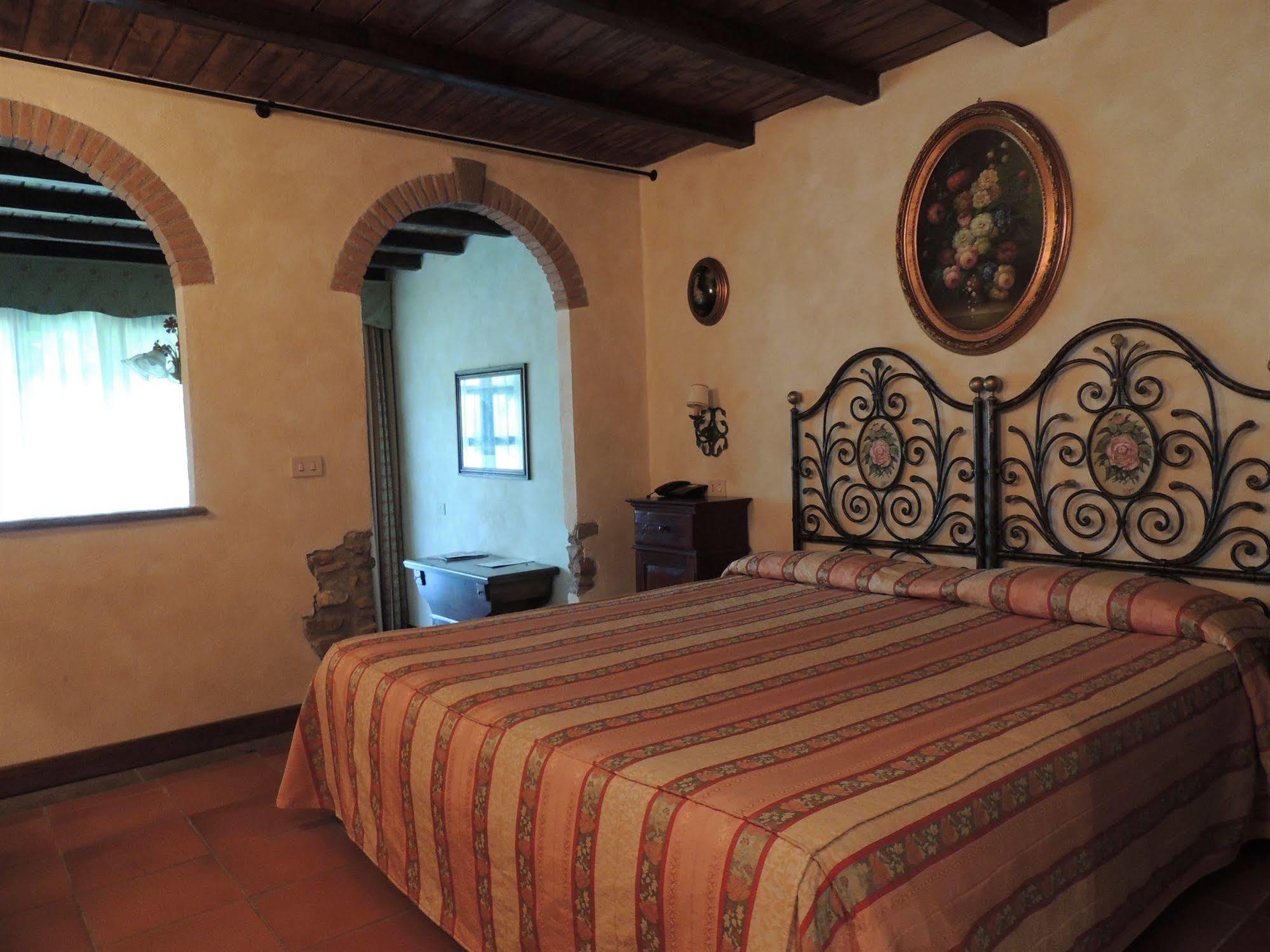 הוילה אנגוילרה סבציה Country Relais I Due Laghi מראה חיצוני תמונה