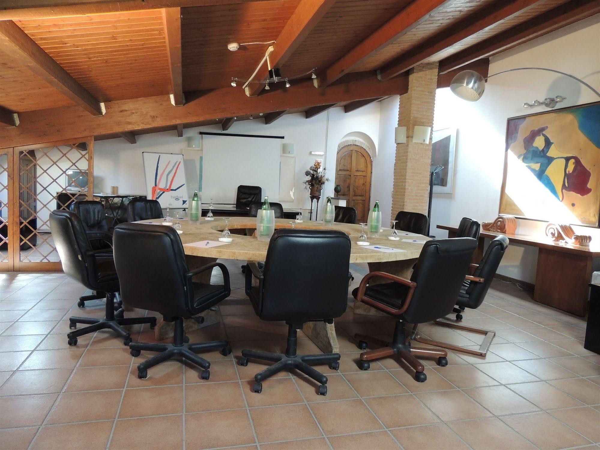 הוילה אנגוילרה סבציה Country Relais I Due Laghi מראה חיצוני תמונה